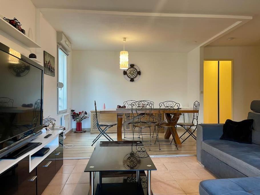 L'Appartement Michelet - Parking Prive Et Gratuit - 2Km Cite Medievale Carcassonne Ngoại thất bức ảnh